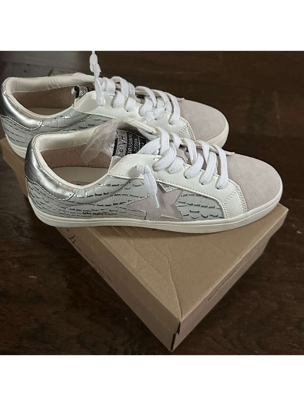 Vintage Havana-Edge Croc Embossed Leather Sneakers-size 7.5 Gray/white-Brand New - Picture 2 of 14